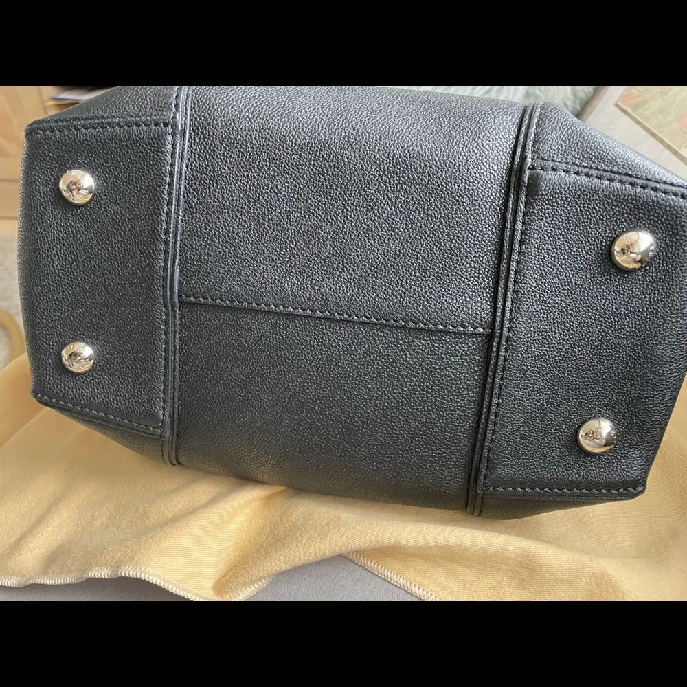 Louis Vuitton black leather top handle bag - Picture 9 of 13